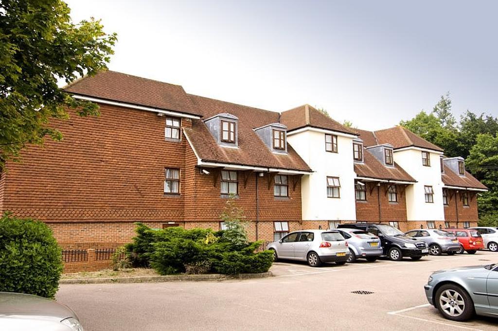 Premier Inn London Gatwick Airport South - London Road Crawley  Buitenkant foto
